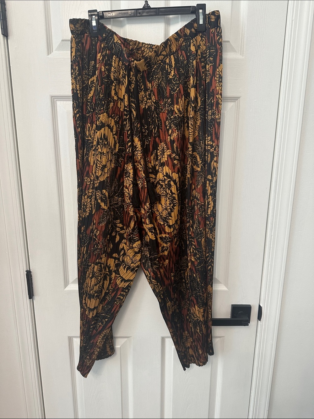 Sunny Leigh Black, Gold & Rust Floral Pleated Harem Pants